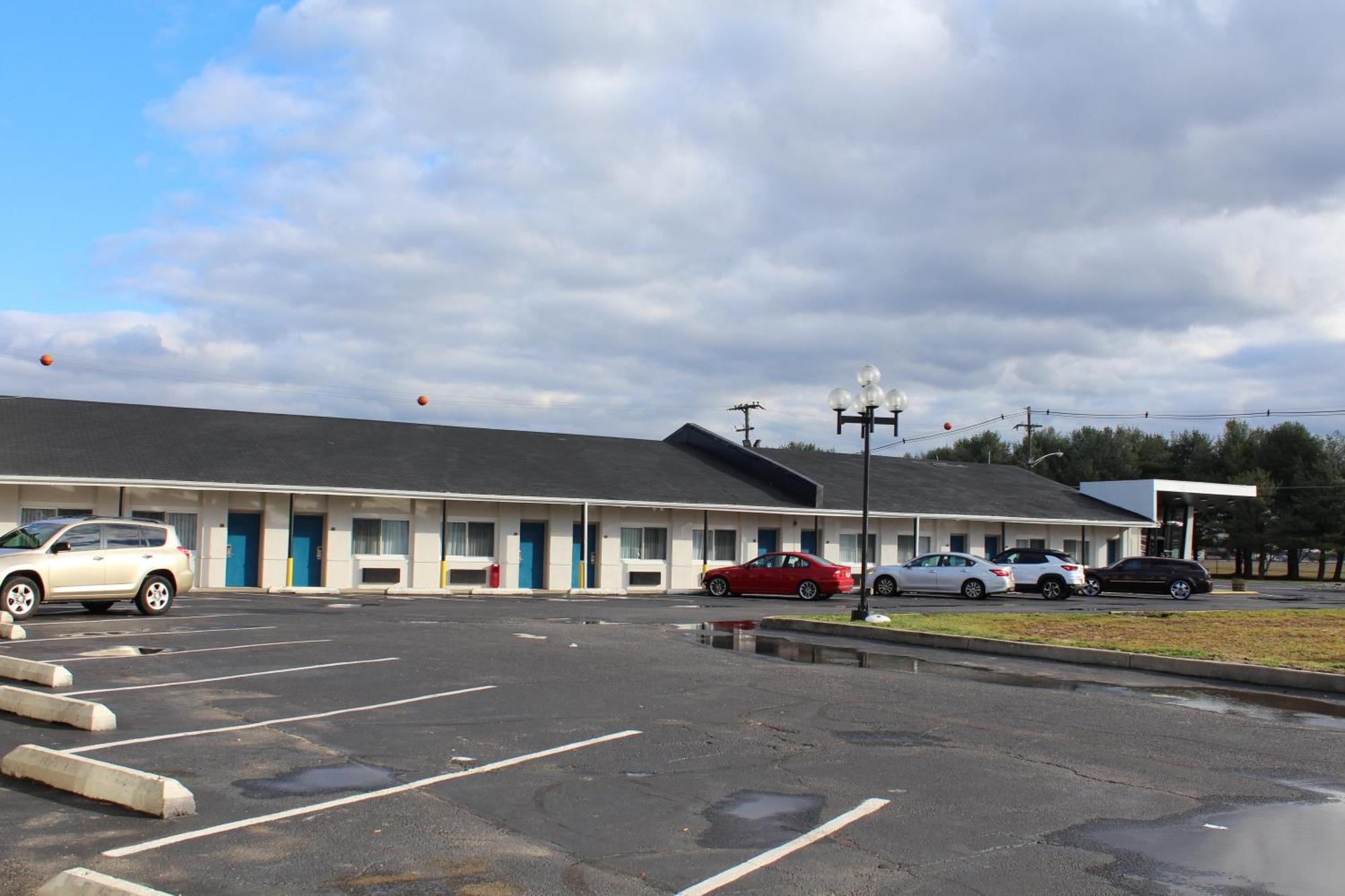 Days Inn By Wyndham Wrightstown Mcguire Afb Bordentown Exteriér fotografie